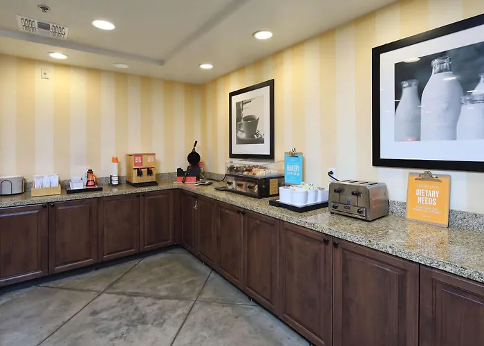 Hampton & Tucson Mall 3* Casas Adobes