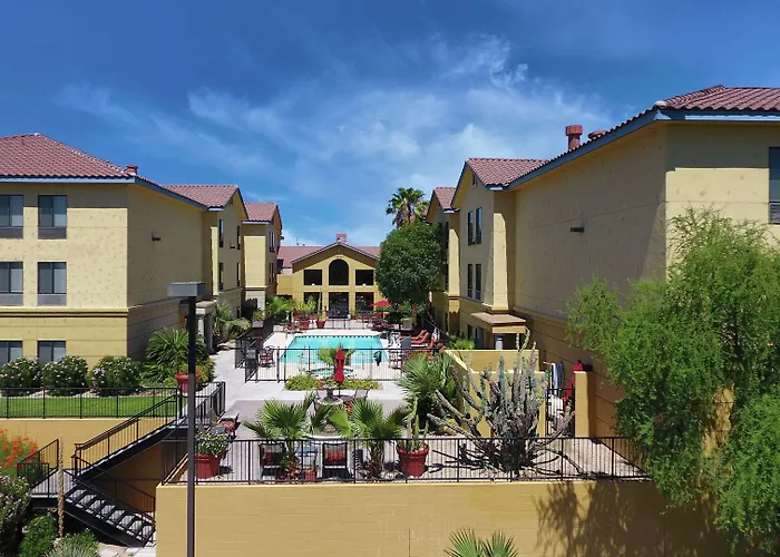 Hampton & Tucson Mall Hotel