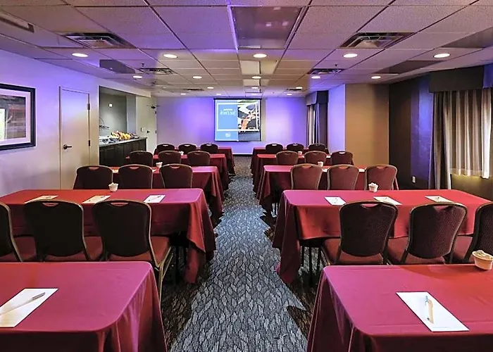 Hampton & Tucson Mall Hotel Casas Adobes