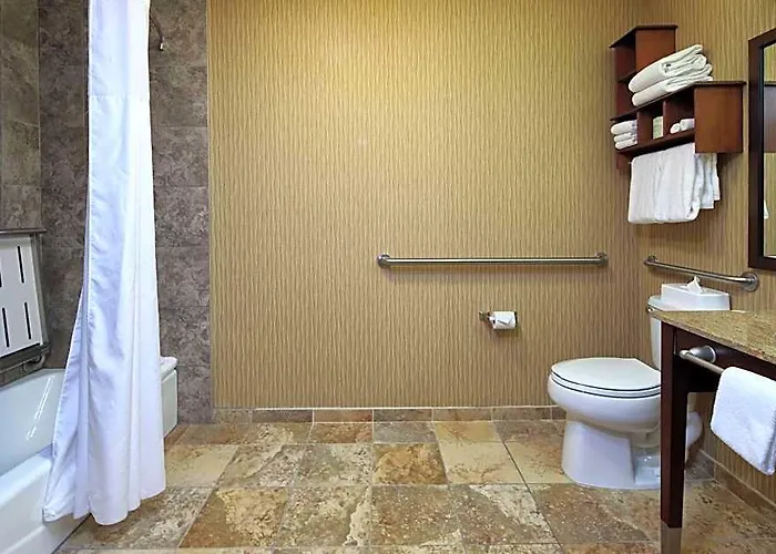 Hampton & Tucson Mall 3* Casas Adobes