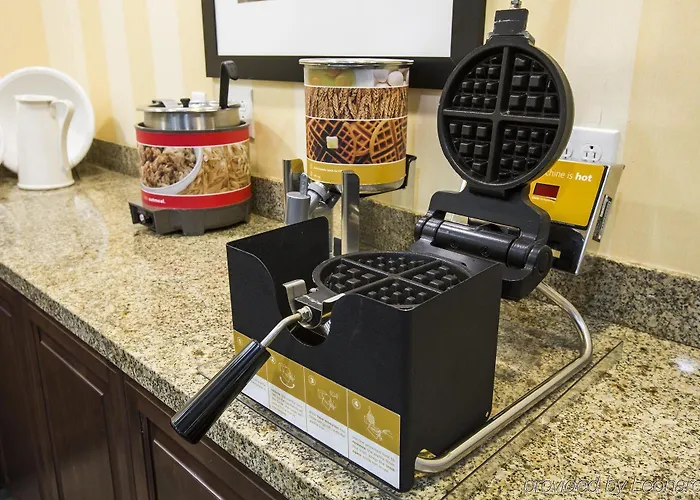 Hampton & Tucson Mall Hotel Casas Adobes